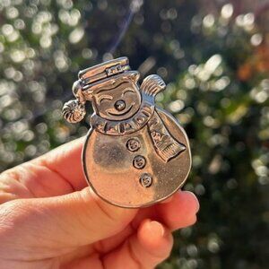 HOLIDAY🎄🎄BEST Silver Snowman Brooch Pendant